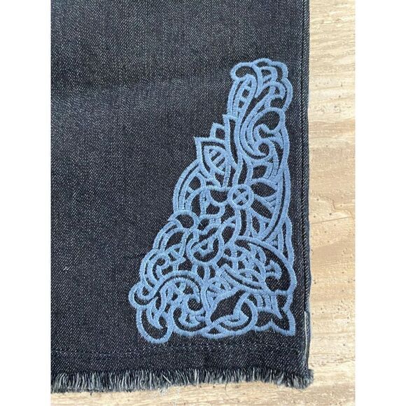 Susan Graver Embroidered Denim Crop Pants Women’s Sz 10 - Picture 3 of 6